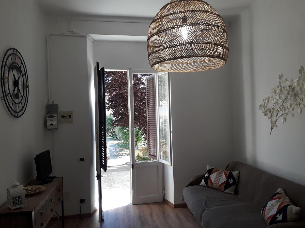 Aliso' Lägenhet Sarzana Exteriör bild