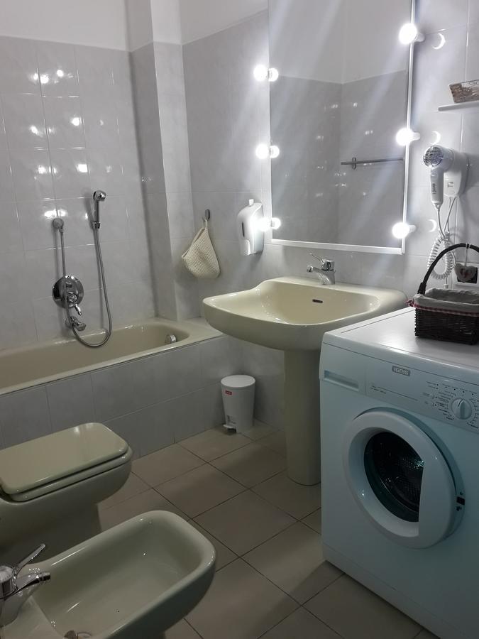 Aliso' Lägenhet Sarzana Exteriör bild